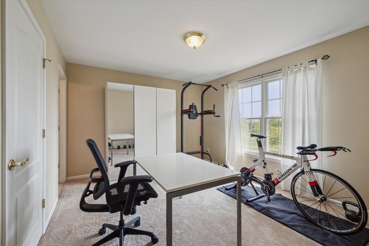 Building Photo - 24323 Bellingham Dr