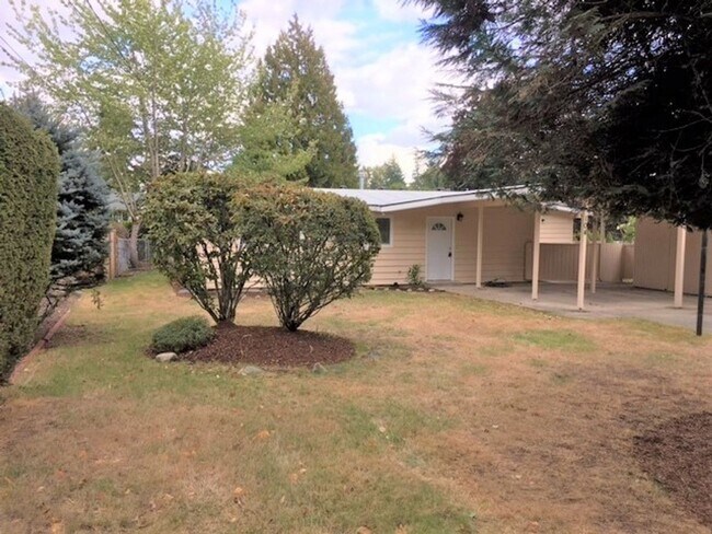 Building Photo - Sweet and Charming Rambler Available April...