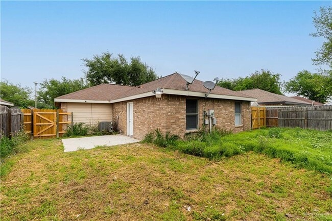 Building Photo - 4009 Yucca Ave