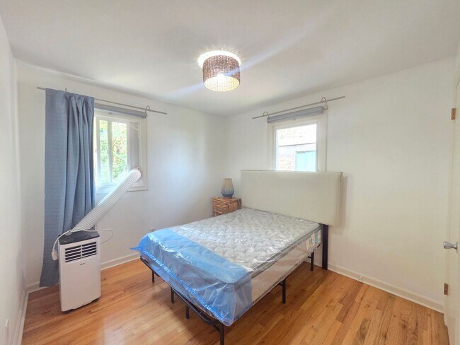 Building Photo - $1,950 - 2 Bed / 1 Bath Fully Furnished Condo in Secure Building in Rockwood/Manito Neighborhood