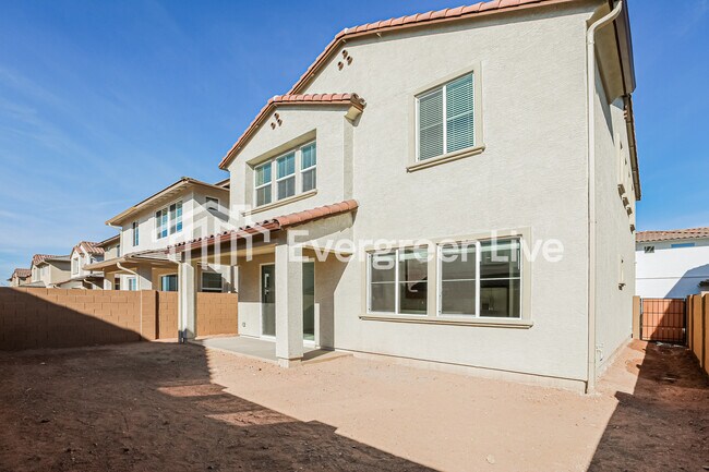 Building Photo - 10135 E Ulysses Ave