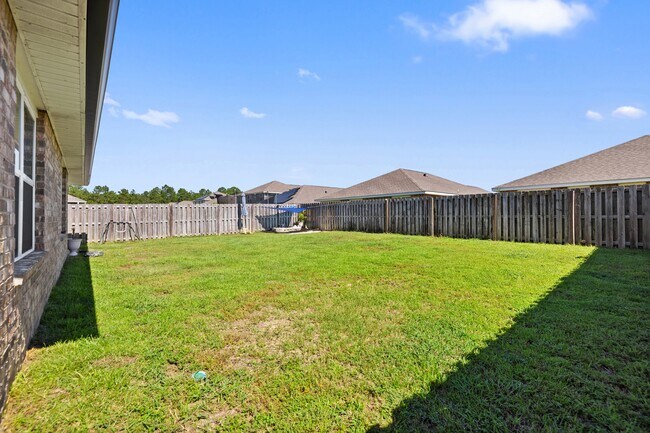 Building Photo - 1016 Limpkin St