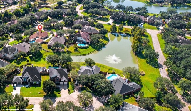 Building Photo - 30 Crestview Trail