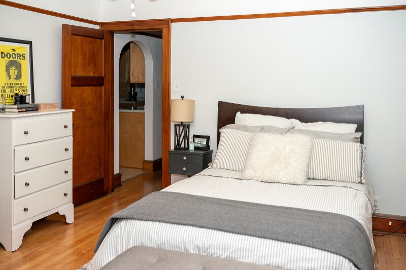 Building Photo - 539 N 53rd St