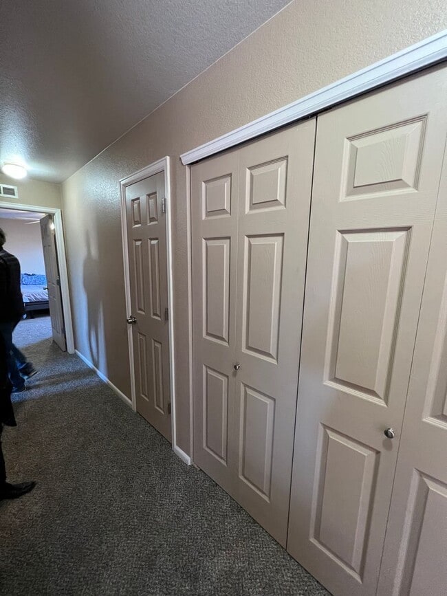 Building Photo - Beautiful 4 Bedroom Home In Wolf Creek Available in March!