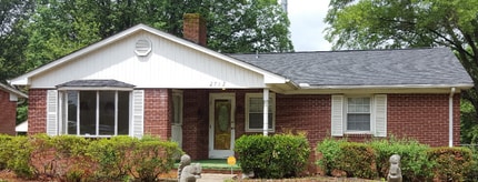 Building Photo - 2712 Kilkare Ave