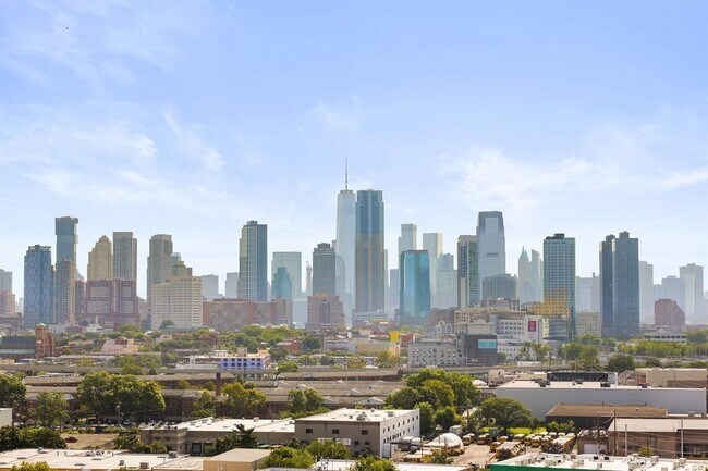 Building Photo - 136-144 Summit Ave