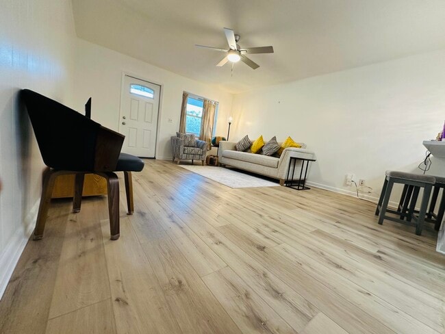 Building Photo - 1659 Magnolia Ln