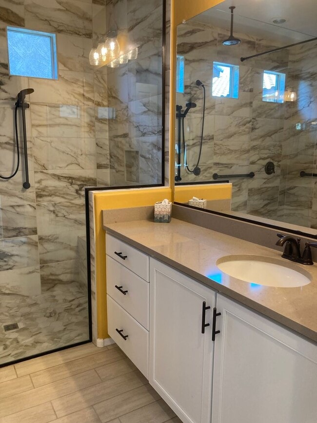 Building Photo - 55+ Furnished Short Term Dove Mountain Beauty