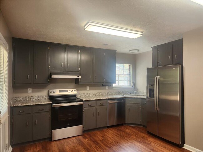 Building Photo - 1214 Camellia Woods Ct