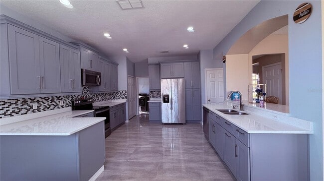 Building Photo - 2661 Plumberry Ave