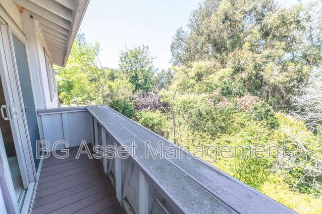 Building Photo - 1830 Weir Dr