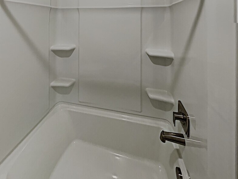 Building Photo - 5998 Verdigris Dr