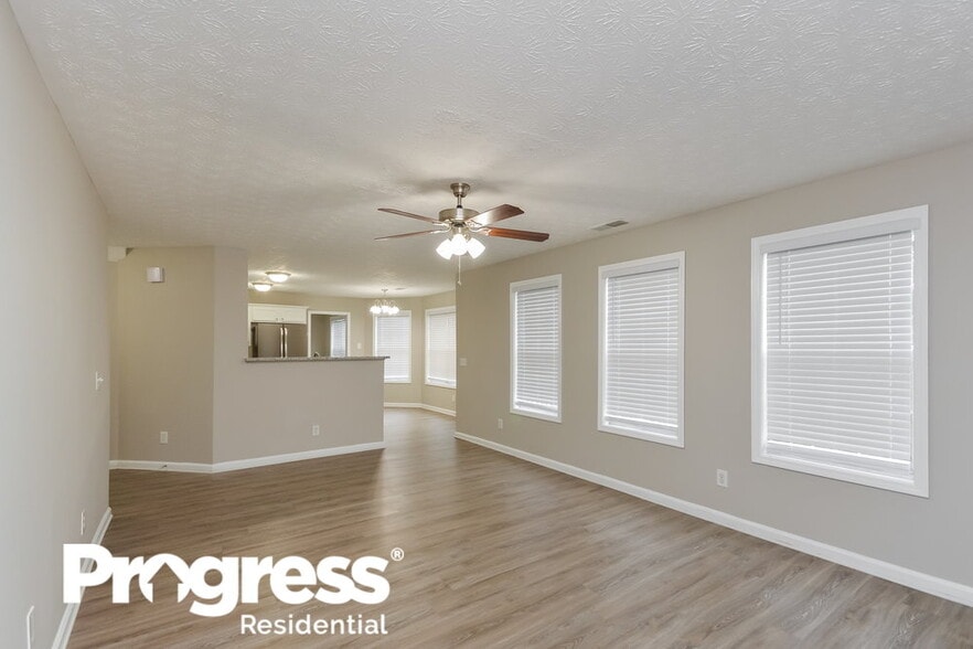 Building Photo - 2540 Tolliver Dr