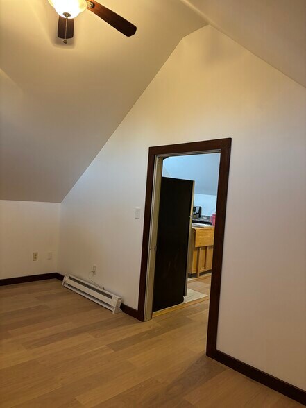 Building Photo - 115 Everett St