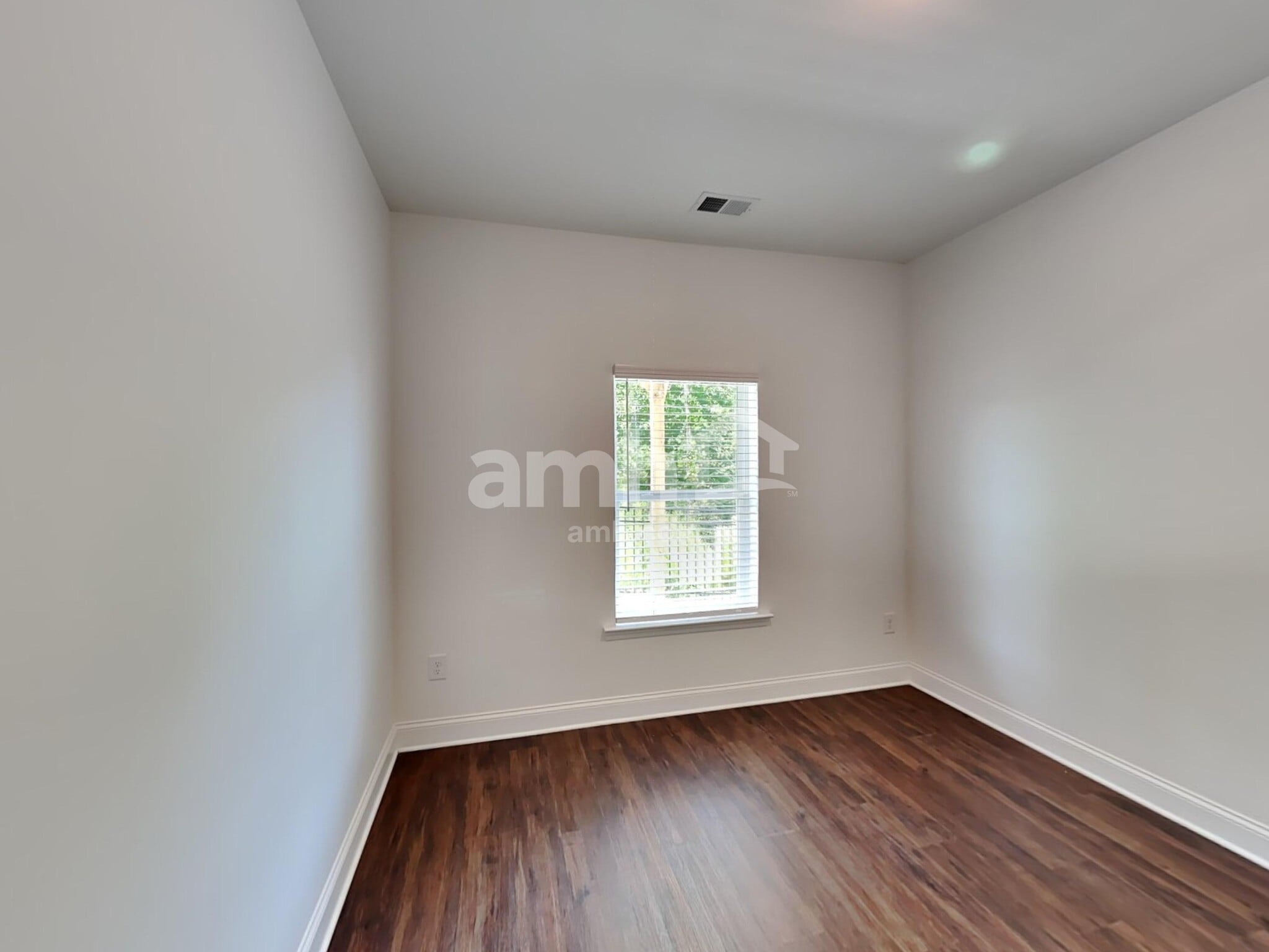Building Photo - 163 Pecan Dr
