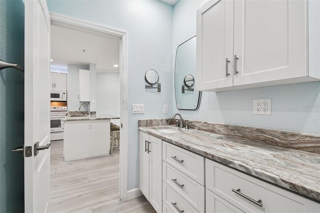Building Photo - 5000 Culbreath Key Way