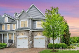 Building Photo - 47 McCormick Ave N