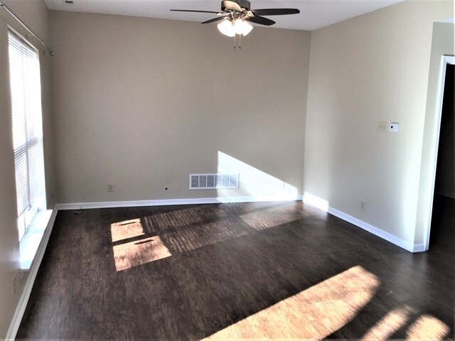 Building Photo - 1131 Clark Dr