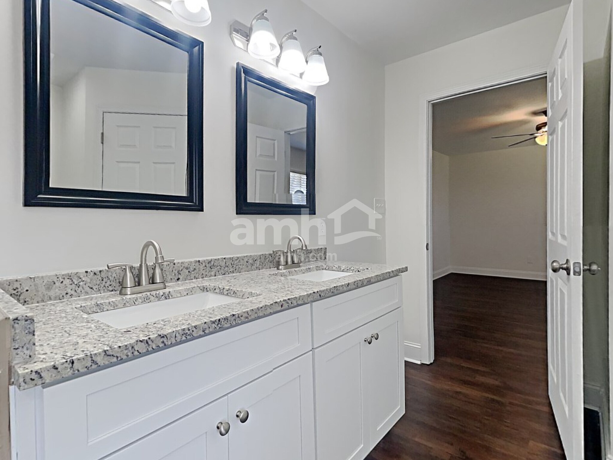 Building Photo - 5412 Singh Ln