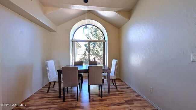 Building Photo - 4911 Hornet Dr