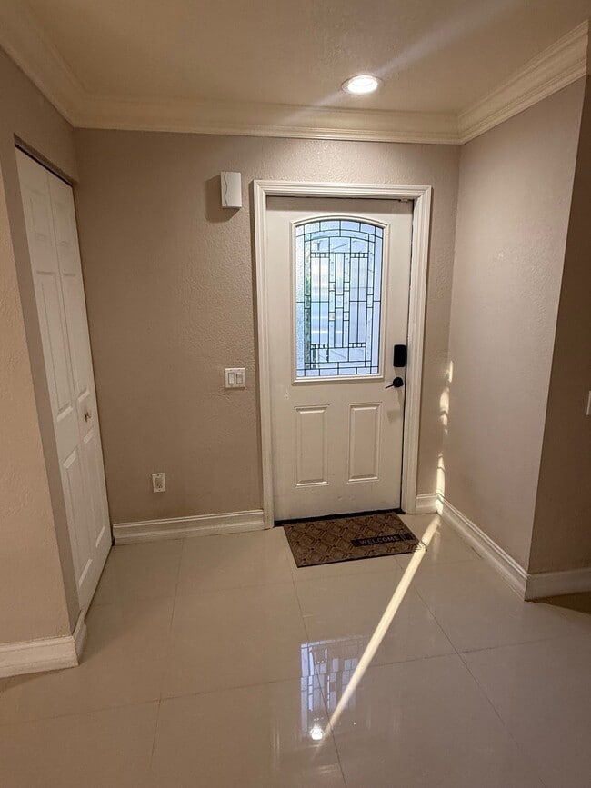 Building Photo - 14912 SW 143rd Ct