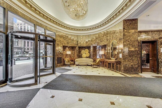 Building Photo - 10 E Ontario St