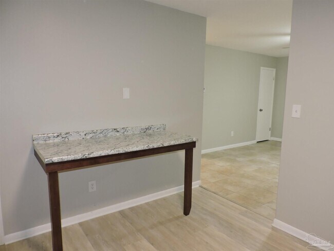 Building Photo - 5094 Yacht Harbor Cir