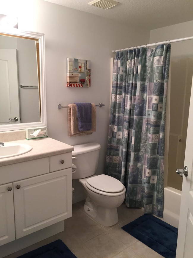 Bathroom - 5060 Fairways Cir