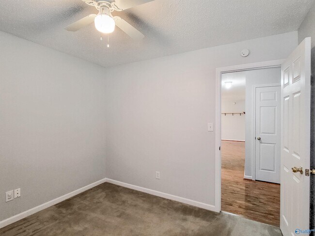 Building Photo - 157 Garden Brook Dr