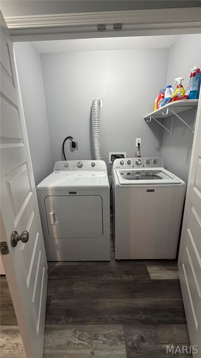 Building Photo - 2035 Allen Ave