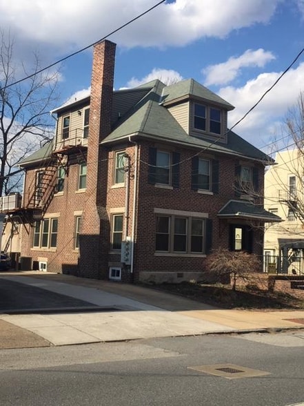 Building Photo - 1501 N Broom St