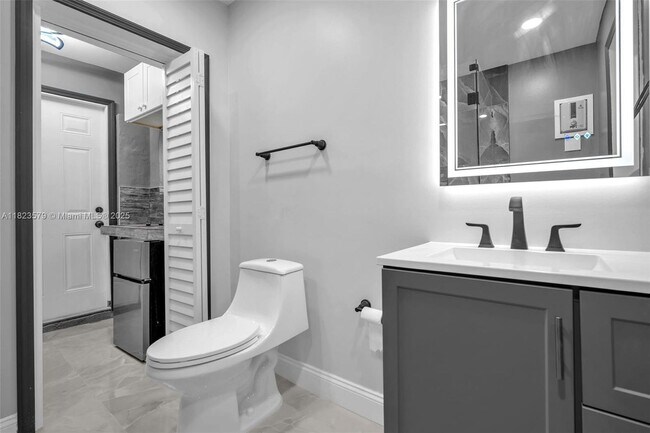 Building Photo - 14600 NW 11th Ct