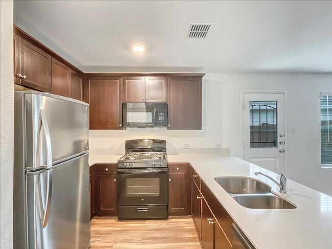 Building Photo - 7509 Jackrabbit Ave