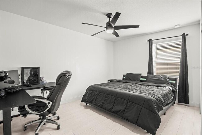 Building Photo - 2943 Sunstar Dr