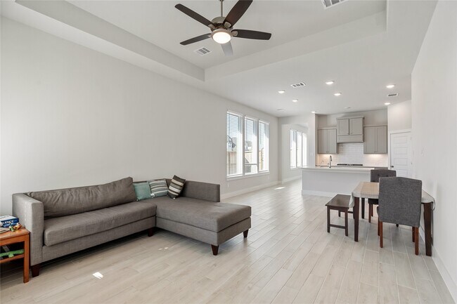 Building Photo - 17623 Azalea Clf Ct