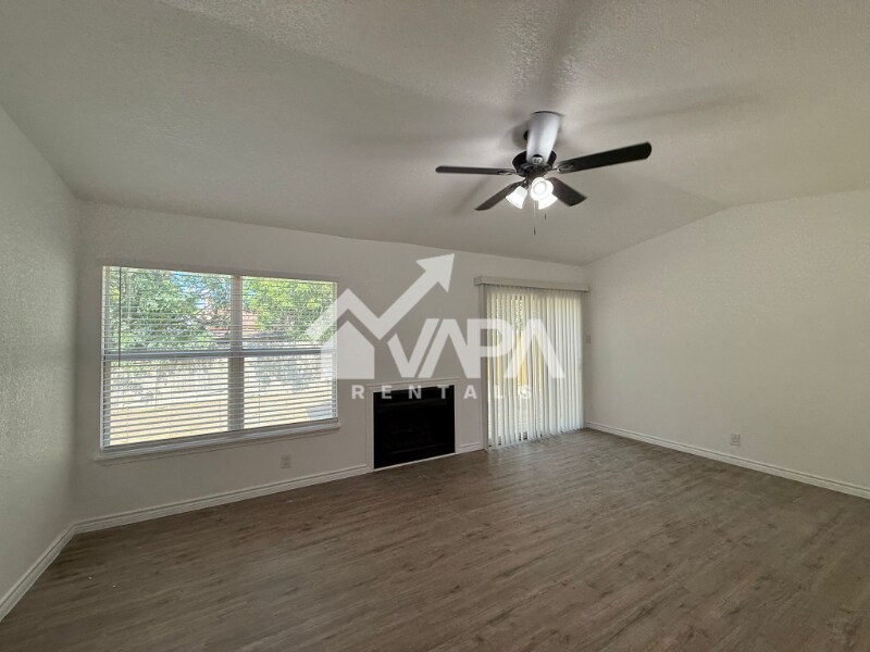 Building Photo - 4135 Sunrise Glade Dr