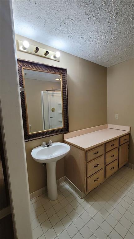 Building Photo - 5005 Johns Creek Ct