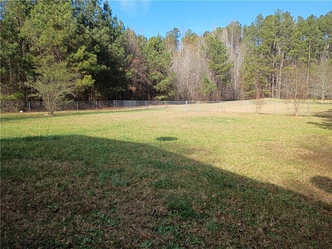 Building Photo - 344 Mary Dr