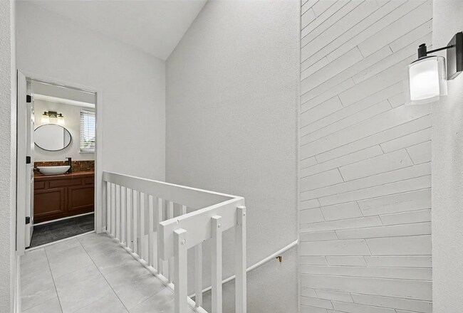 Building Photo - 514 Grand Estates Dr