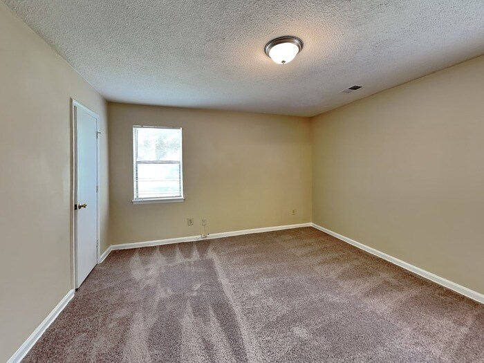 Building Photo - 9332 Winter Elm Ln