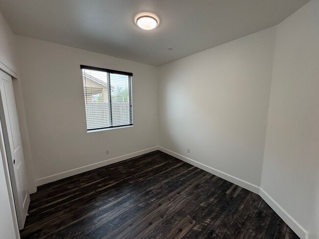 Building Photo - Tulare Home coming soon!