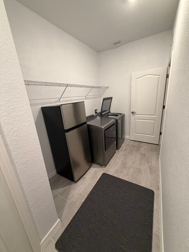 Building Photo - 11815 Bluebird Pl