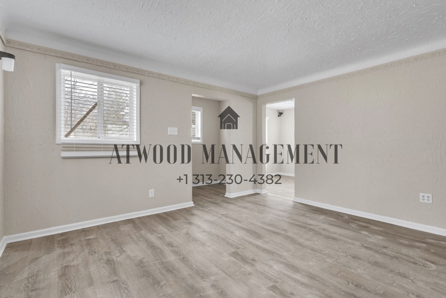 Building Photo - This beautifully updated 3-bedroom, 1-bath single-family home is ready for move-in!