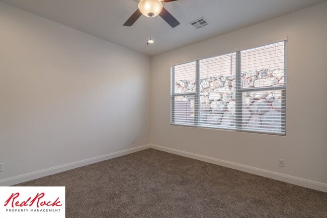 Building Photo - St. George 3 Bedroom Single-Level Home–$30...