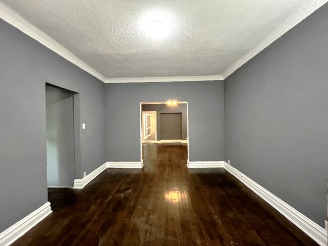 Building Photo - 7249 S Princeton Ave
