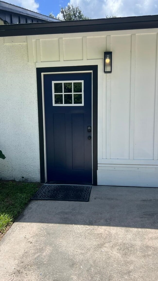 Building Photo - 5200 Choctaw St