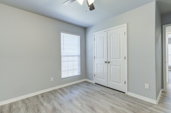 Building Photo - Wonderful 3 Bed 2 Bath in Willow Bend!