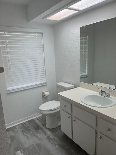 Building Photo - 4322 Dewberry St