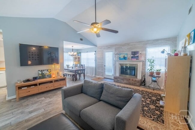 Building Photo - 373 Teal Lake Dr